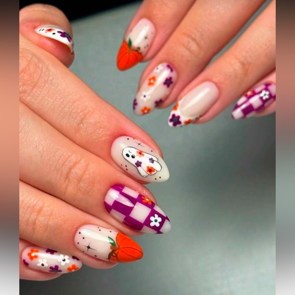 Pumpkin Spice Ghost Nails NWT
